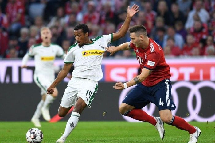 Borussia Moenchengladbach forward Alassane Plea puts his side ahead