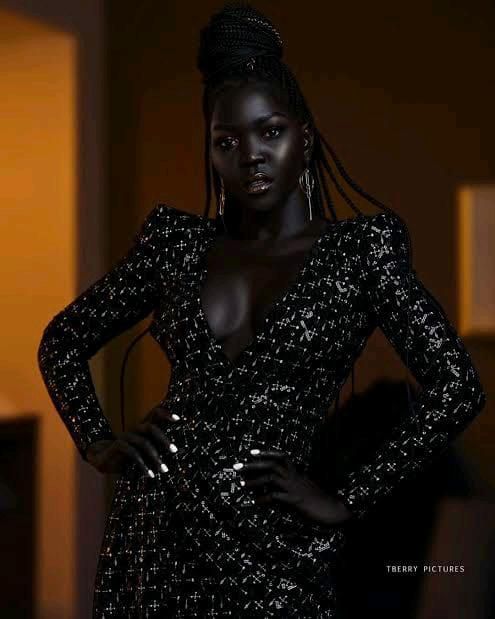 The darkest woman in the world [boomplay]