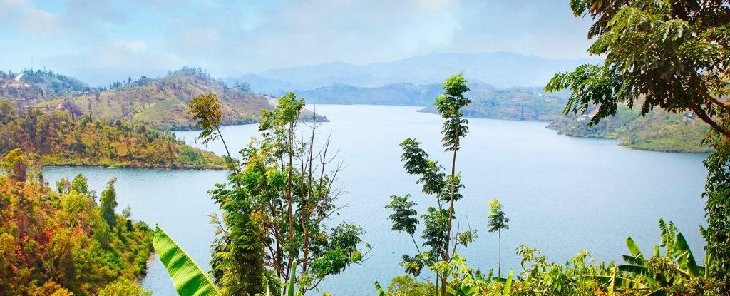 Lake Kivu, one of Africa's Great Lakes is extremely dangerous [ScienceAlert]