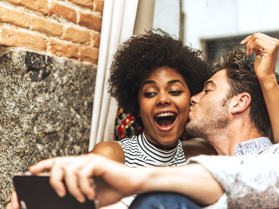 7 awkward questions you should ask on a first date — and 3 you really shouldn't