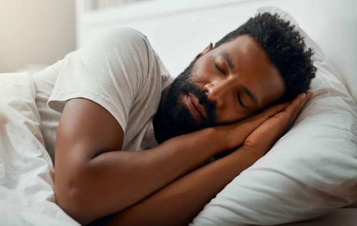 Sleeping on your left side can improve your health  [Medical News]