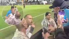Neymar argues with Santos fan