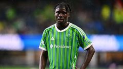 Meet Georgi Minoungou: The African footballer who plays with only one eye