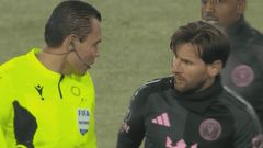 Mexican referee banned for 6 months after requesting Messi’s autograph