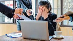 10 clear signs it’s time to quit your job and move on