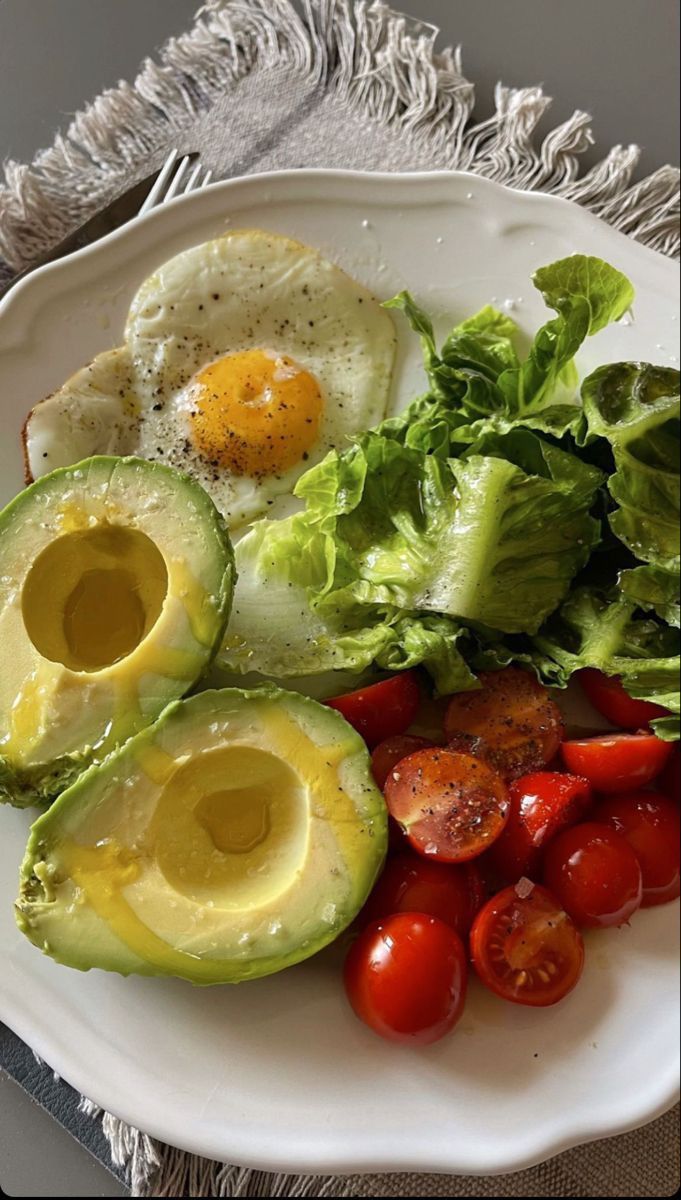 8 benefits of adding avocado to your breakfast