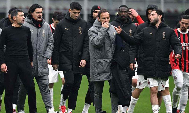 AC Milan manager and player in heated fight after dramatic win (Video)