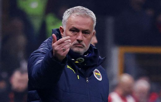 Jose Mourinho banned 4 matches for racist remarks after the Istanbul derby