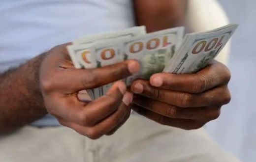 African countries with the highest average monthly net salary [Deposit Photos]