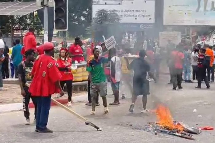Ghana Police Service condemns Democracy Hub demonstrators for obstruct road users