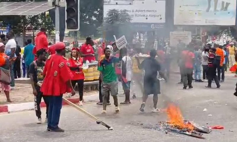 Ghana Police Service condemns Democracy Hub demonstrators for obstruct road users
