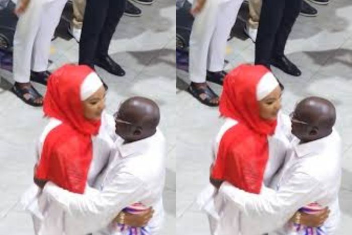 The moment NPP Presidential candidate Dr Mahamudu Bawumia and his wife shared a passionate hug