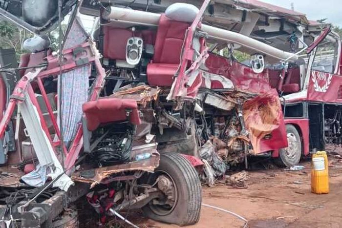 VIP bus crash with tanker in suhum.