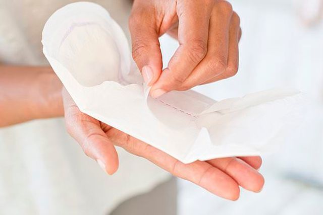 The right way to wear sanitary pads [Purrple]