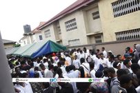 Police arrest 487 QNET Ponzi scheme members in Kumasi