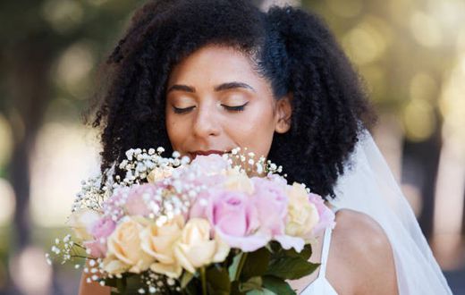 How did the wedding bouquet came to be? [iStock]
