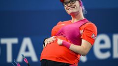 Heavily pregnant para athlete makes history by winning gold medal at Paralympic Games