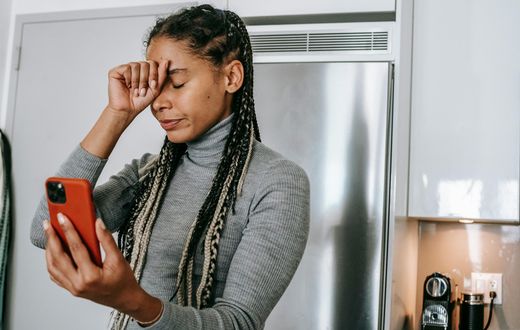 Long screen time is almost unavoidable in today's world [Pexels]