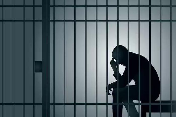 suicide-prison-palais-de-justice-generique-depression