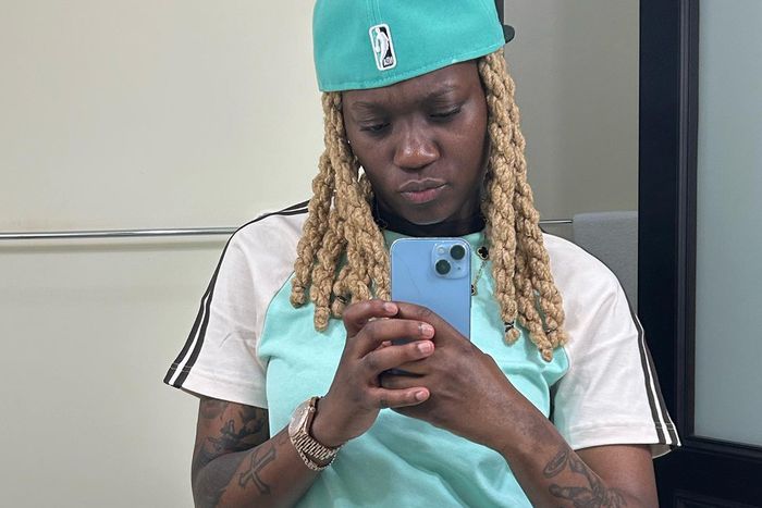 Darkoo says she is happy and she has a good relationship with God [Instagram/Darkoo]