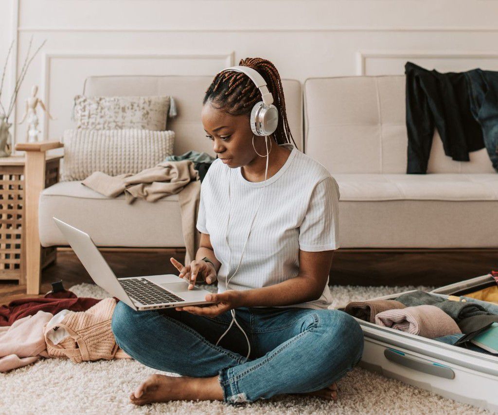 Introverts enjoy being alone [TheEverygirl]