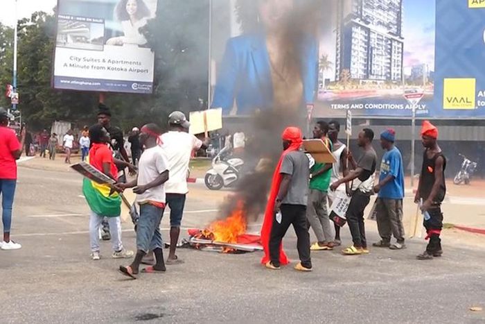Violence erupts at Democracy Hub protest, scores arrested as protesters clash with police