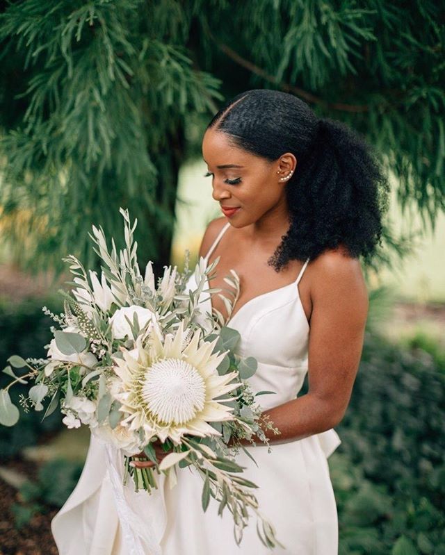 Modern brides now select flowers based on their personal preferences [Pinterest]