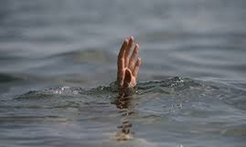 Ferry repair staff drowns in Oti River while fixing broken-down ferry in Dambai