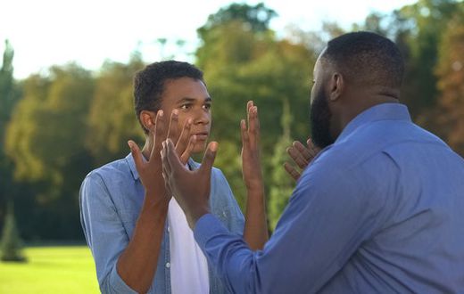 How to deal with a controlling parent [AdobeStock]