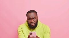 Men should sit to pee [shuttershock]