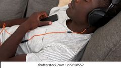 Sounds that make you sleep faster [shuttershock]