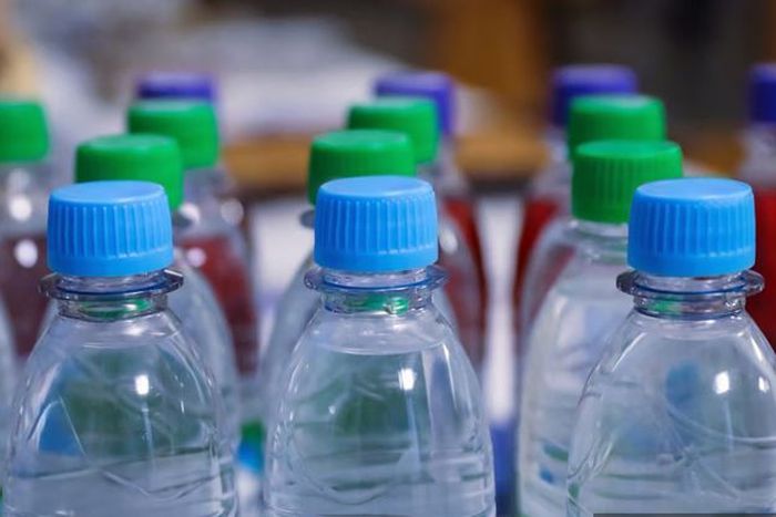 There's an interesting fact about the colors of bottle caps circulating on the internet [Shutterstock]