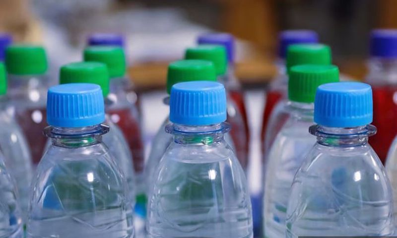 There's an interesting fact about the colors of bottle caps circulating on the internet [Shutterstock]