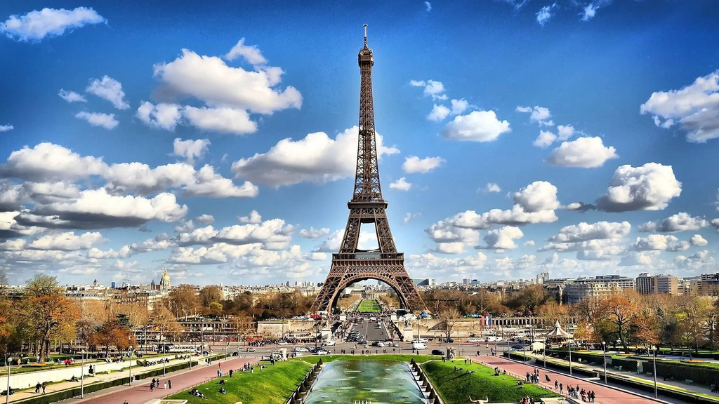 France is known as the rudest country in the world [laforetfrenchclass]