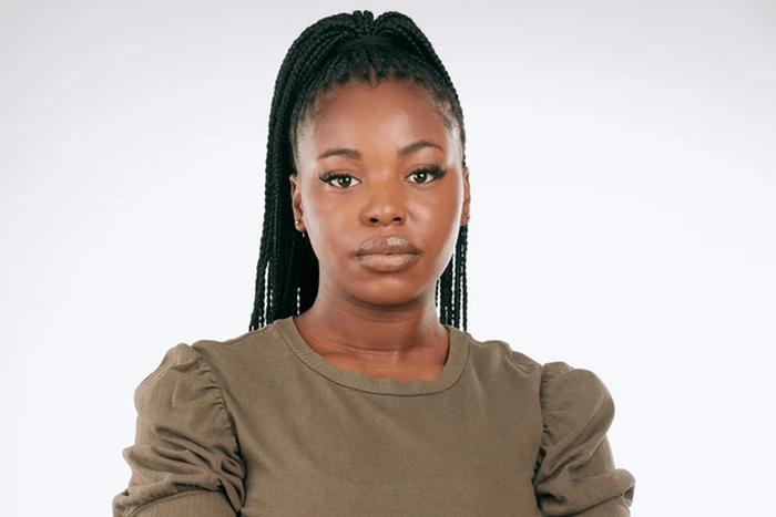 What do crossed arms really mean? [shuttershock]