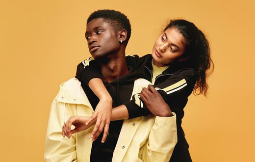 What are the signs a guy doesn’t know what he wants? [MindBodyGreen]
