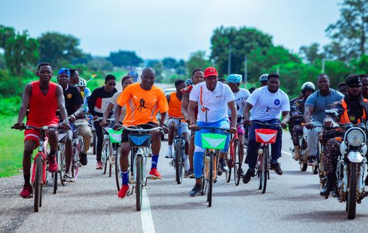 Cyclists lead education drive on importance of peace in Zebilla via 23km ride