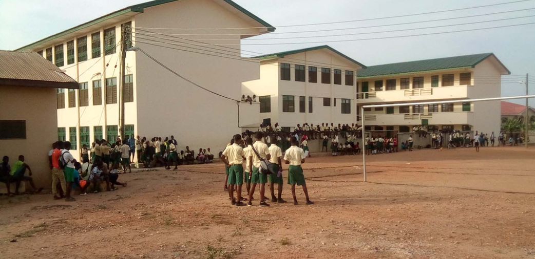 Weija: SHS student brutally attacked by colleagues over alleged phone theft (Video)