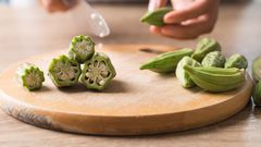 Cutting-of-okro