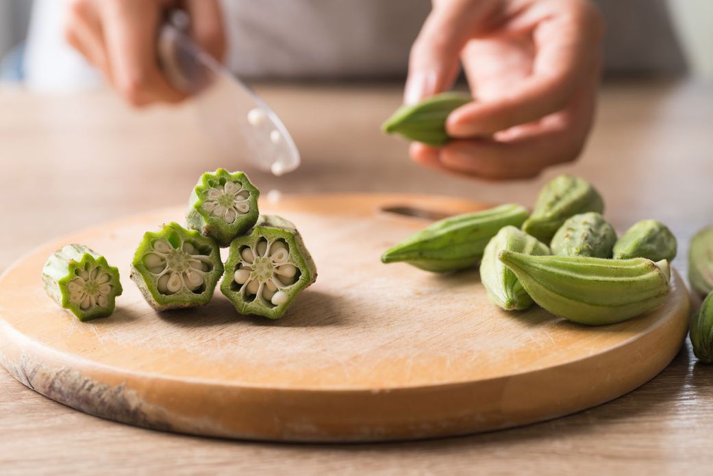 Cutting-of-okro
