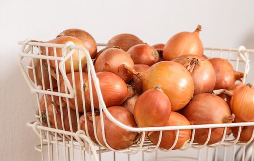 How to store onions the right way so they last longer [Bagels and Lasagna]
