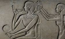 Hair plucking in ancient Egypt  [egypttoday[