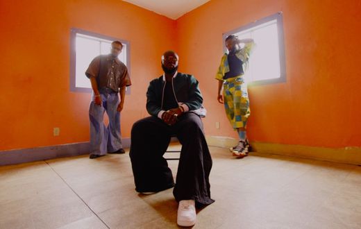 M.anifest collaborates with Red Hot Chili Peppers Bassist Flea and The Cavemen on new single ‘Puff Puff'