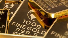Mastering gold trading techniques with advanced hedging and risk management