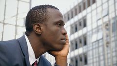 ___8584329___2018___7___6___8___worried+man