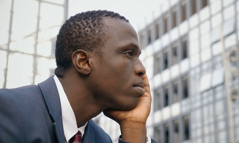 ___8584329___2018___7___6___8___worried+man