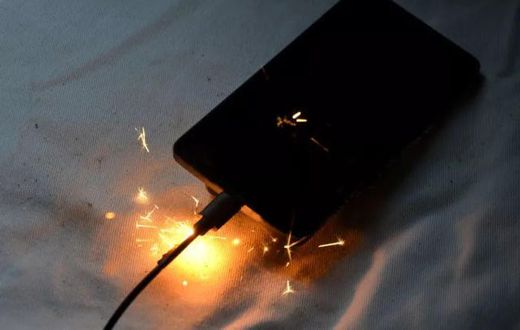 Do not leave your phone to charge overnight [YahooNewsUK]
