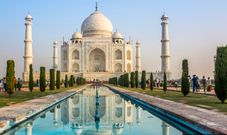 10 countries with dress code laws tourists must follow