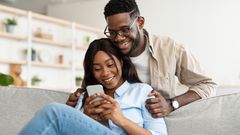 8 warning signs a man has lost interest in you