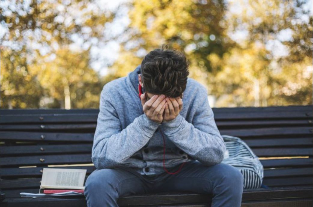5 signs someone might be suicidal